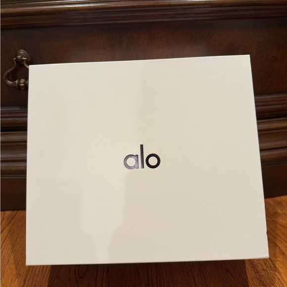 Alo Yoga Velocity Knit Black Sneakers - Picture 7 of 8